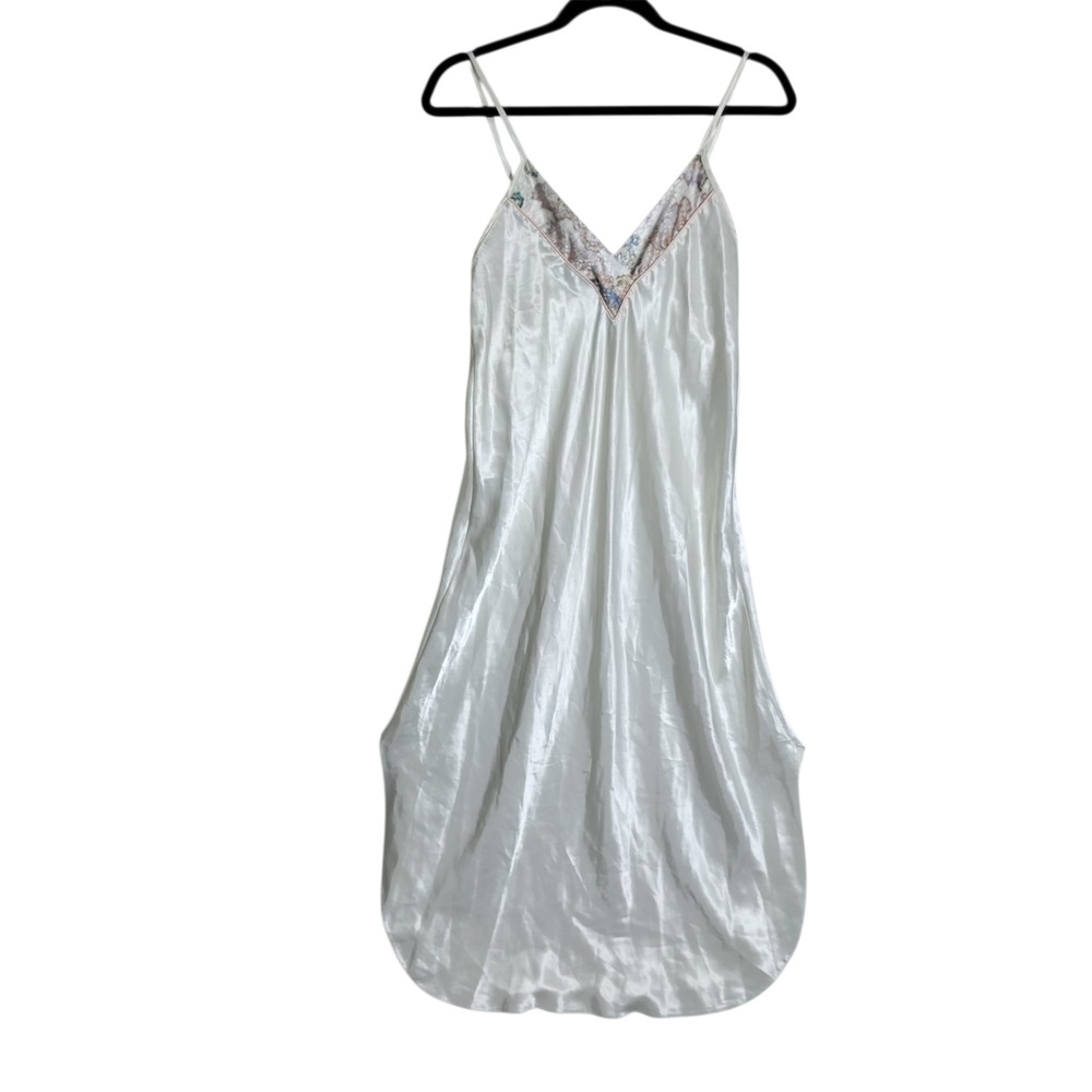 Lucie Ann II Vintage White Satin Nightgown Floral Trim V-Neck Chemise Medium USA